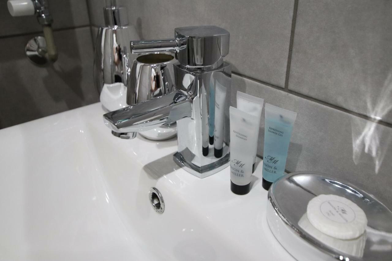 Halifax House, One Bedroom Apartment 216 מראה חיצוני תמונה