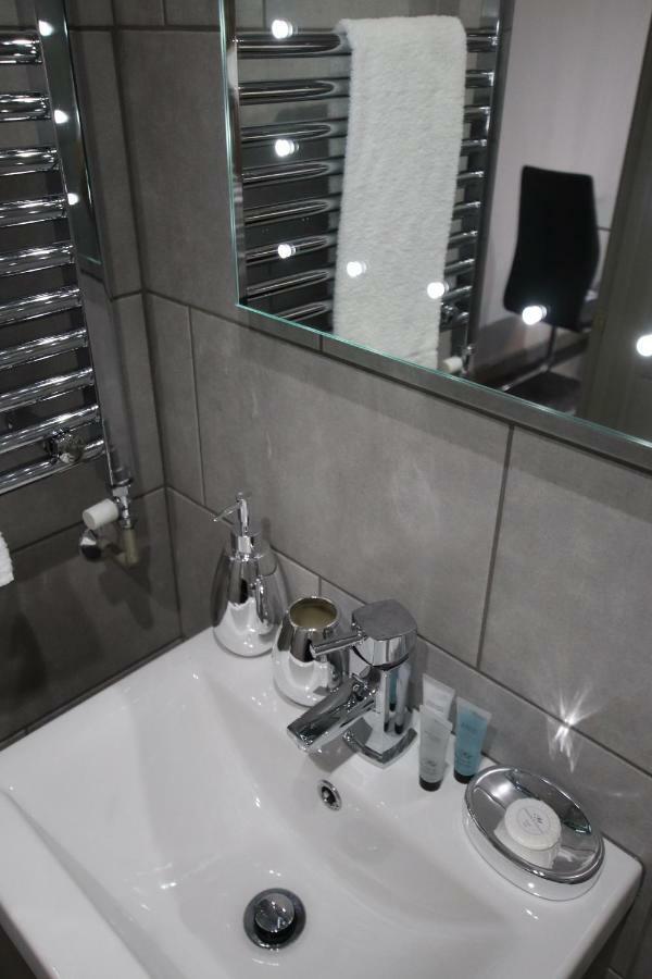 Halifax House, One Bedroom Apartment 216 מראה חיצוני תמונה